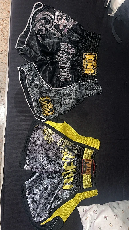 muaythai gloves and shorts