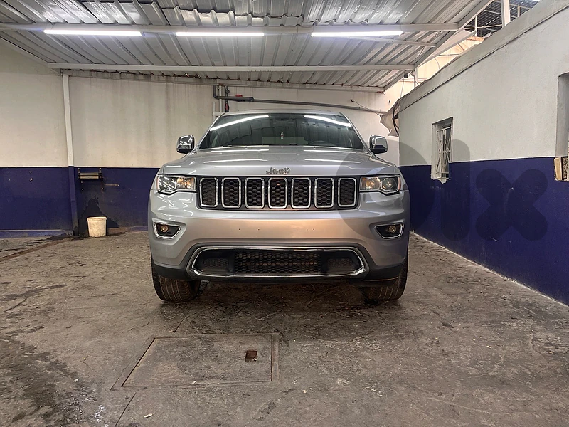 Jeep Grand Cherokee 2018, limited, 4WD, super clean, full option. Jeep Grand Cherokee 2018, limited, 4WD, super clean, full option.