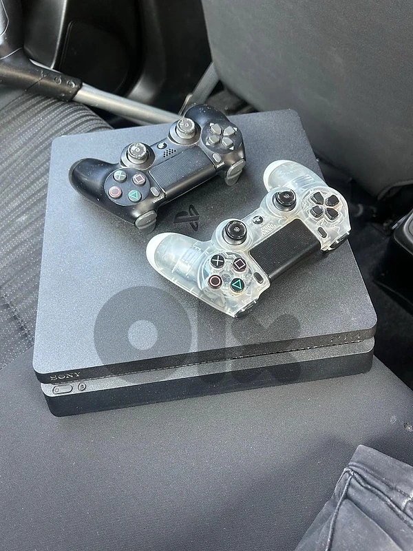 ps4 2 controllers 6 games