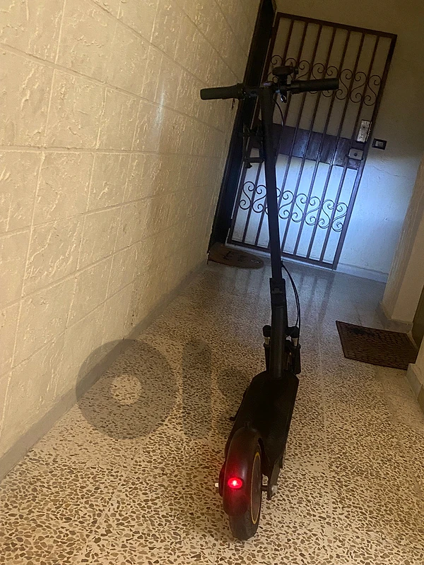 brand new eletric scooter for 430$ w byetzabat