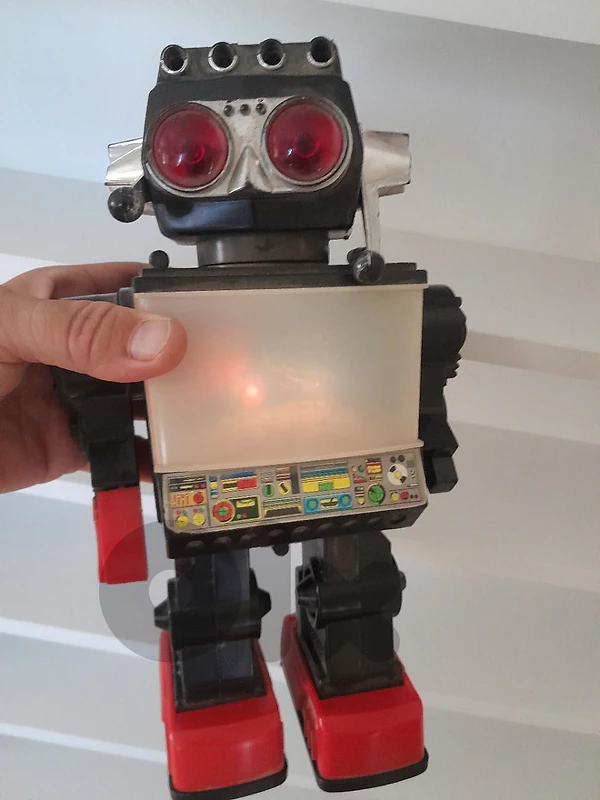 tin & plastic toys