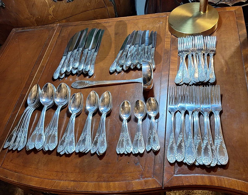 complete russian 85 pieces cutlery set