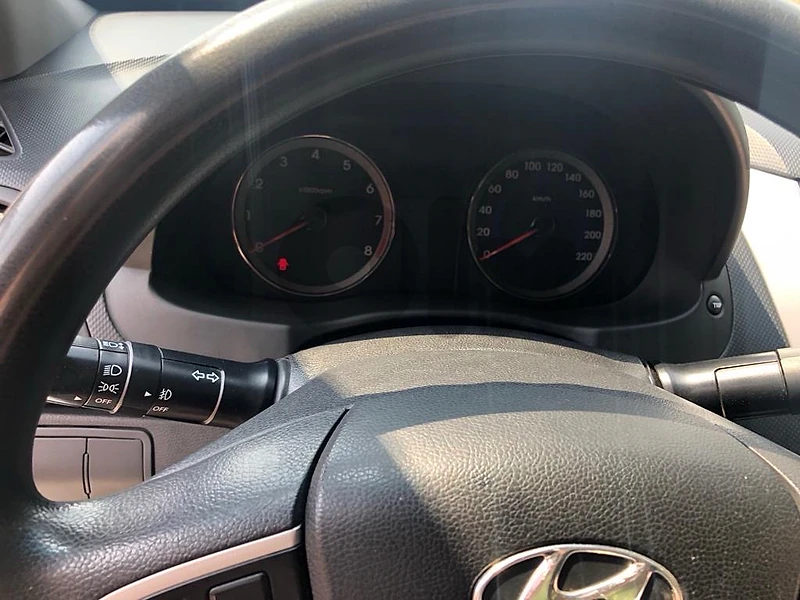 Hyundai Accent 2015