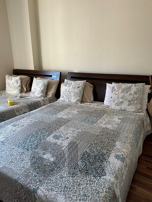 Two big beds one for 200$