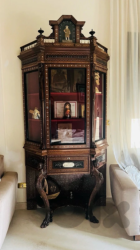 ڤيترين أنتيك cainet antique