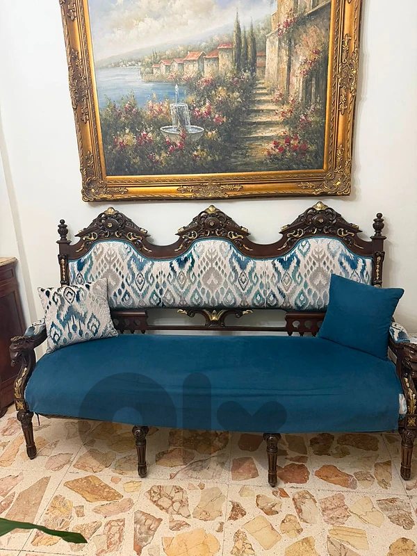 كنباية كبيرة+ 5 كنبايات صغار +طاولة كبيرة+ 2طاولةصغار