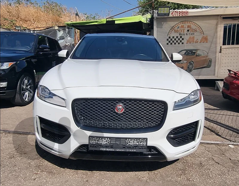 Jaguar F-Pace 2019 R sport Ajnabieh super clean