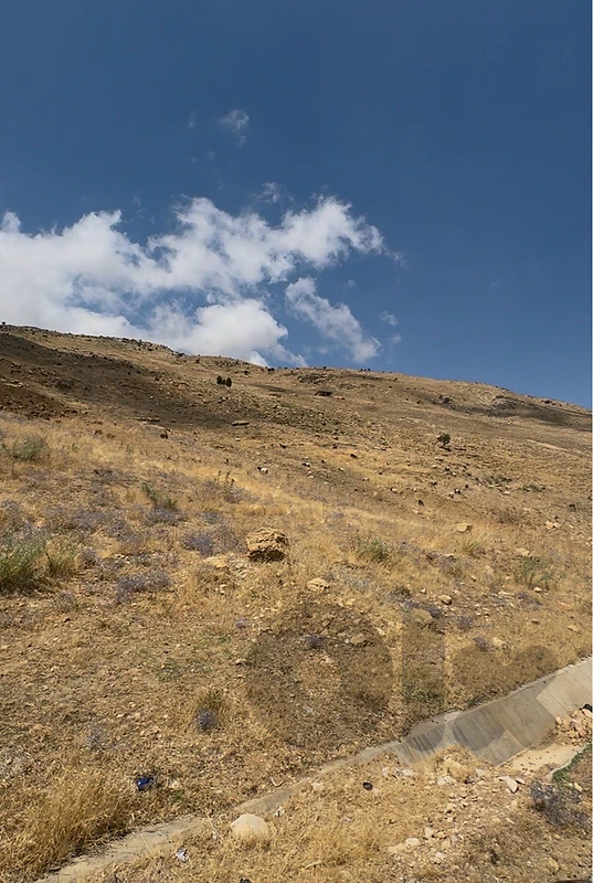 Land For Sale in Falougha/ Bouwarej