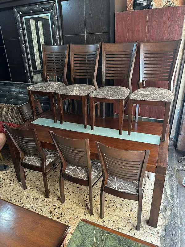 طاولة سفرة خشب مرتب مع 8 كراسي