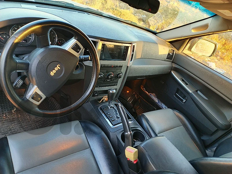 Jeep Grand Cherokee 2010 Laredo plus