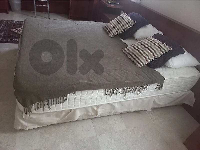 bed +mattress