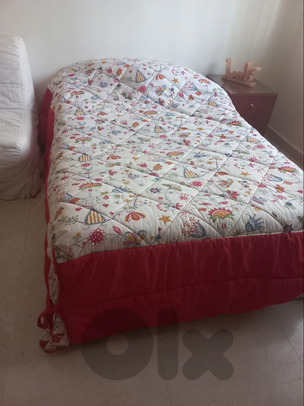 bed box with mattress