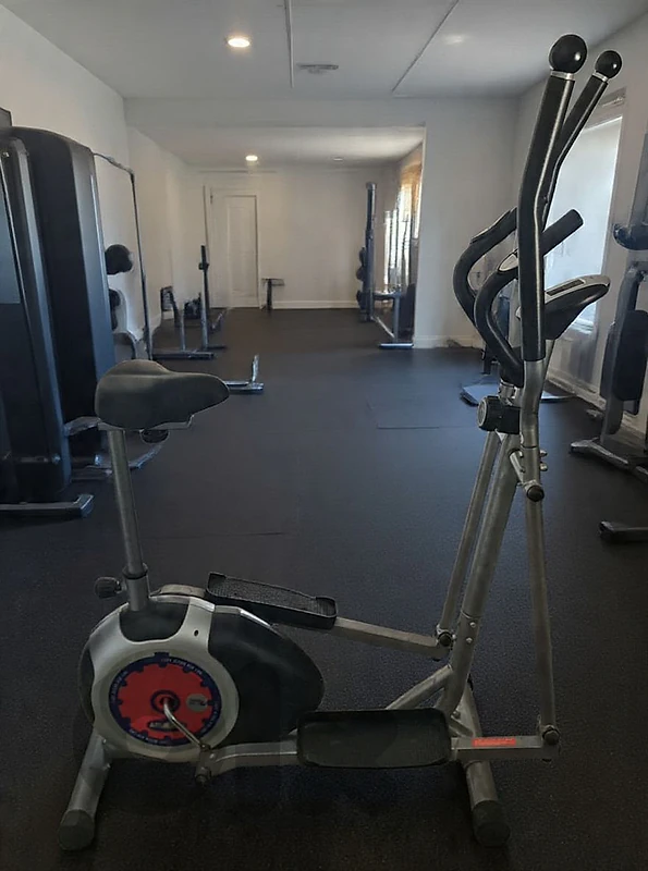 LifeGear elliptical machine