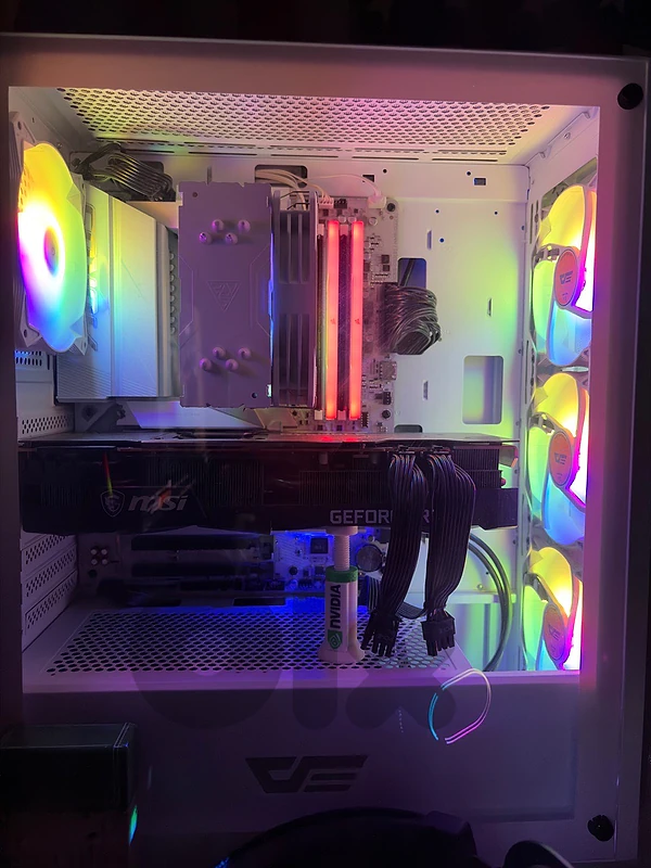[ALL WHITE] Ryzen 7 RTX 3090 High End Gaming PC