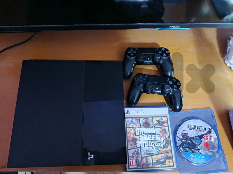 PS4 fat under 200$