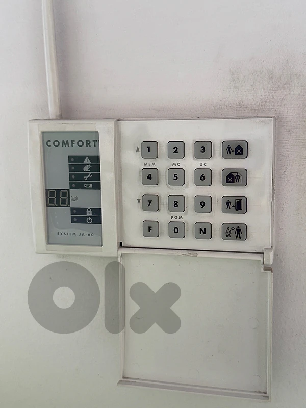 alarm used (like new) comfort