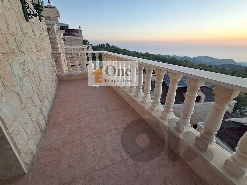 TRIPLEX VILLA FOR SALE IN MECHMECH KFARSAMA