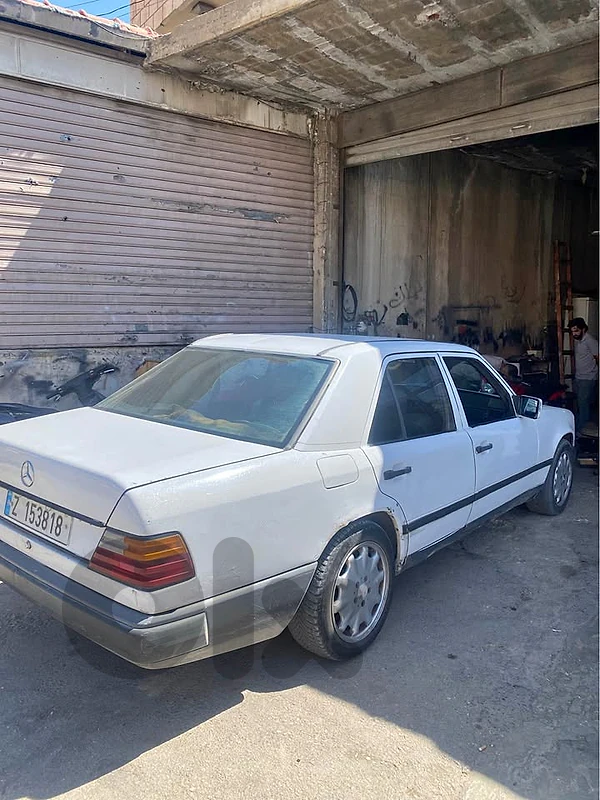 Mercedes 230 1986 Mercedes 230 1986