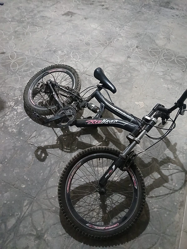 bicycle type:RED HAWK size:20