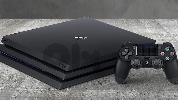 PS4 slim 1Terra Used like NEW + 1 Joystick + FC26 + PS4 Bag