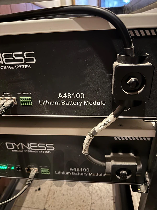 2 x Dyness A48100 (4.8 kWh)