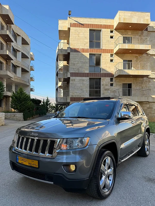 Grand cherokee overland hemi 2011 Grand cherokee overland hemi 2011