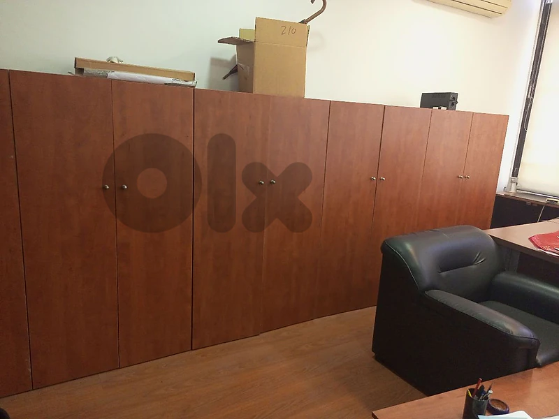 comme neuf. armoire pour chambres ou bureau