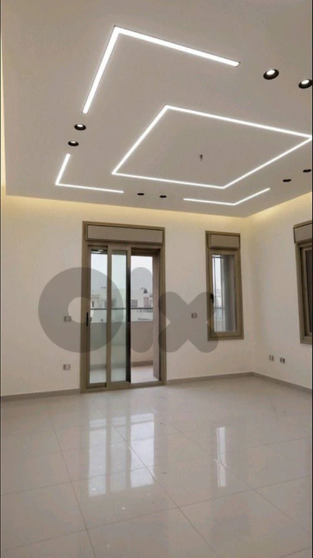 معلم دهان في لبنان نيسان