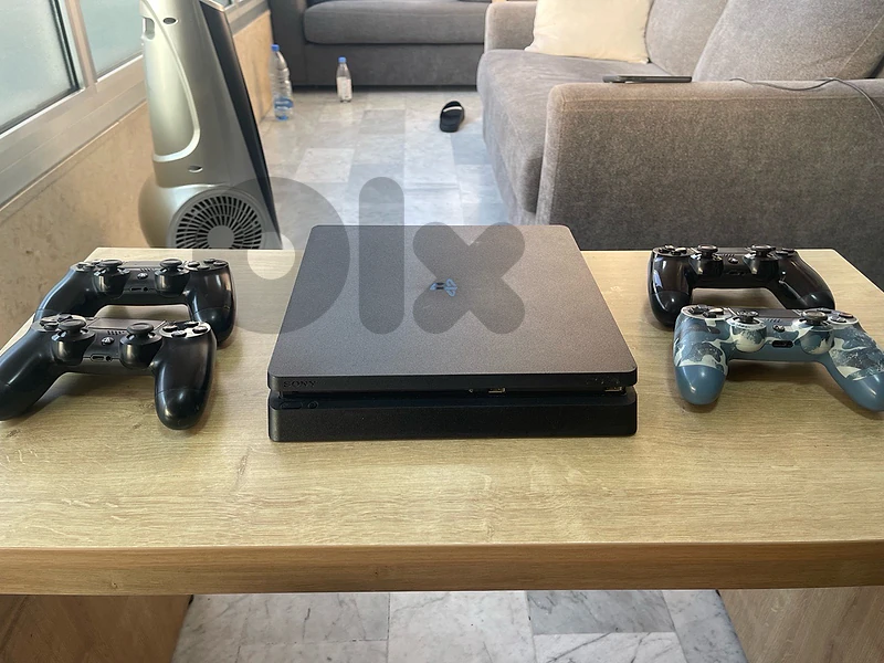 PS4 Slim