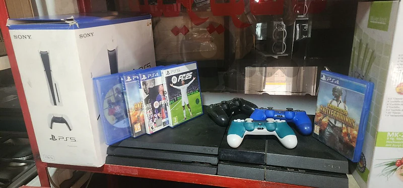 ps4,ps4 pro, ps5 slim cd edition