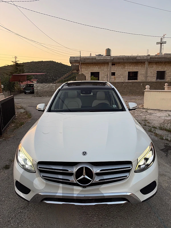 GLC 300 2019 ! 4matic ! Clean Carfax ! One Of A Kind ! Fully Loaded !
