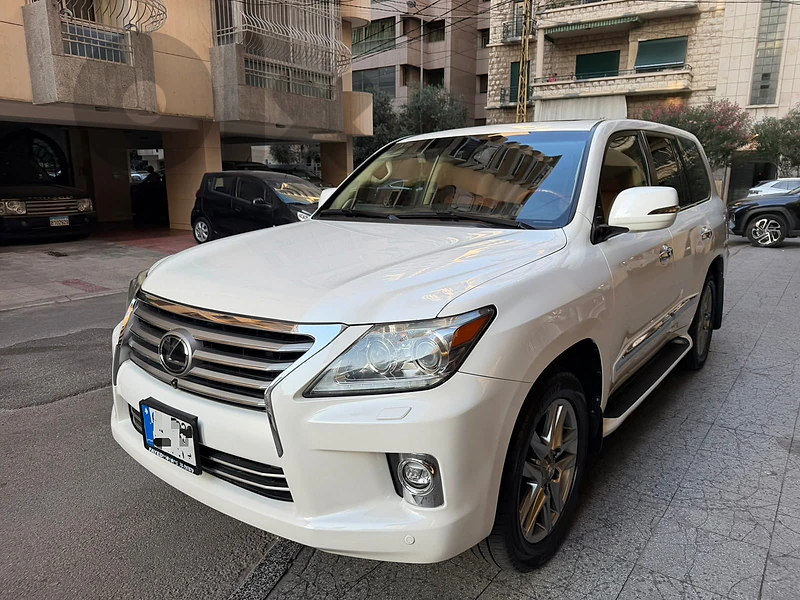 Lexus LX560 2014