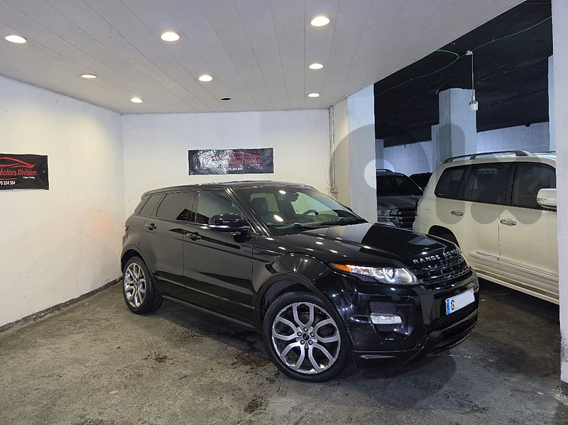 2012 Range Rover Evoque Dynamic Black/Black Like New!