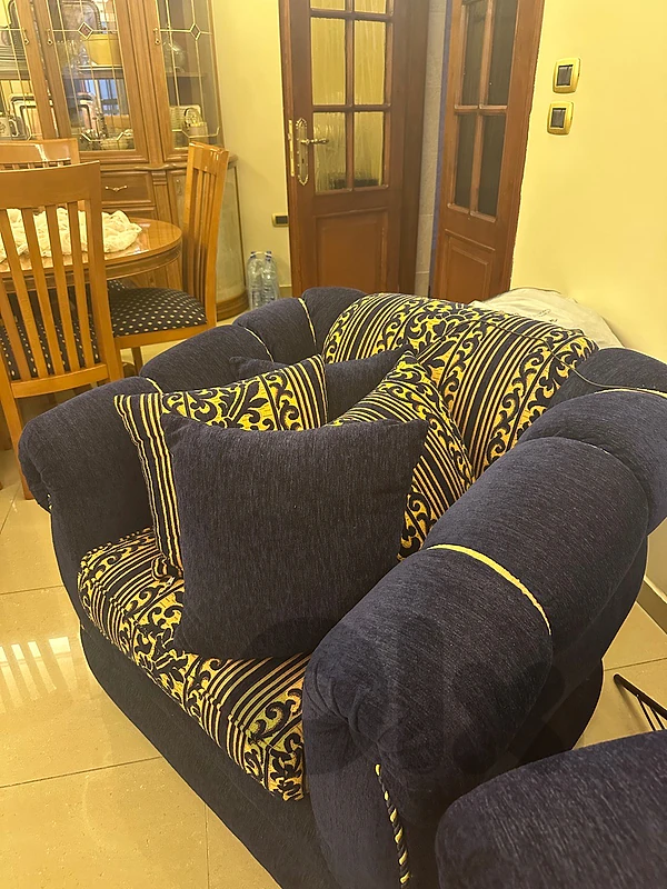 full salon and dining table and living room also