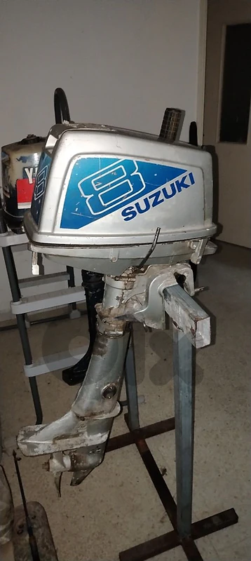 outboard engine
