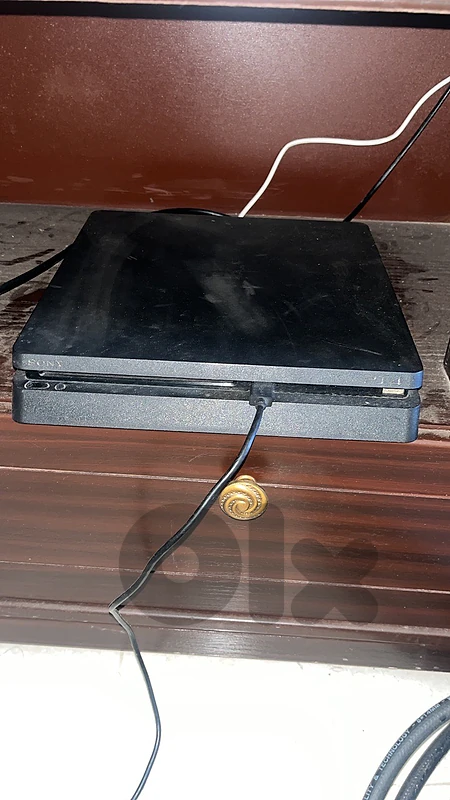 PS4 Bundle 500GB + 8 Physical Games + 850VA UPS + 3 Controllers