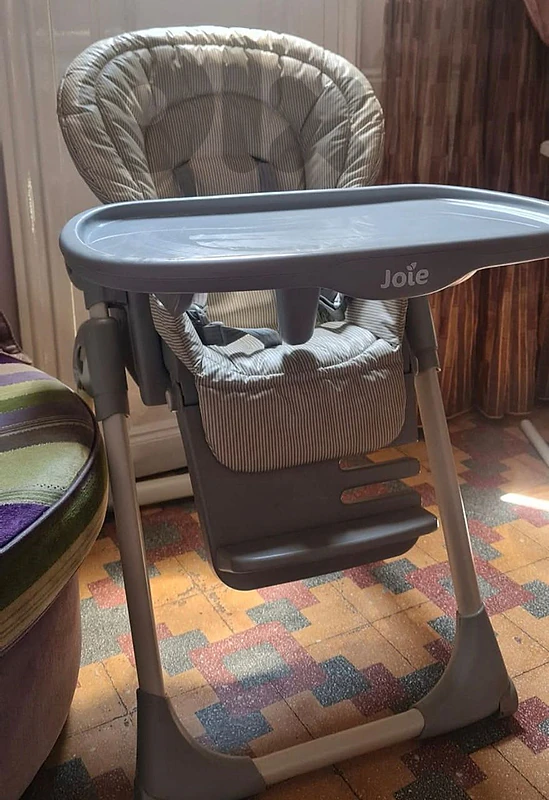 highchair joie  like new