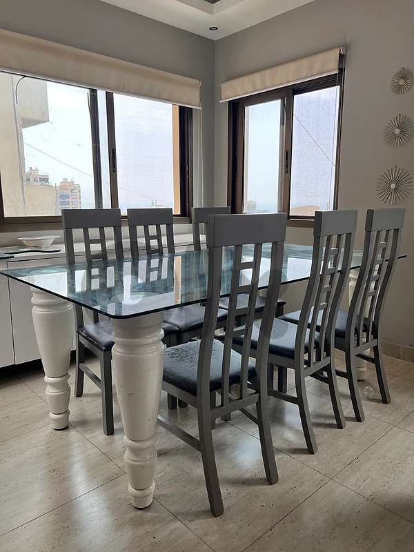 dinning table & chairs