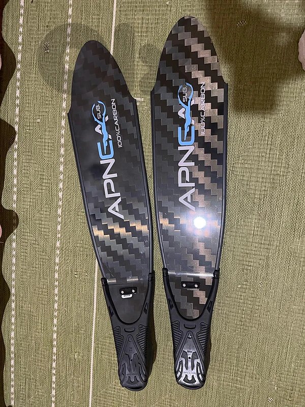 Freediving/spearfishing carbon fins