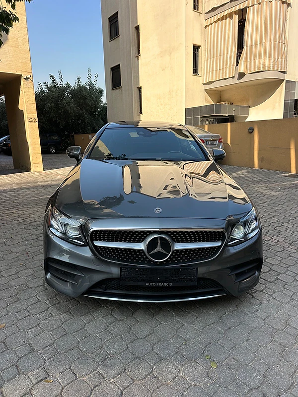 Mercedes E 400 coupe AMG-line 4matic 2018 gray on black (clean carfax)