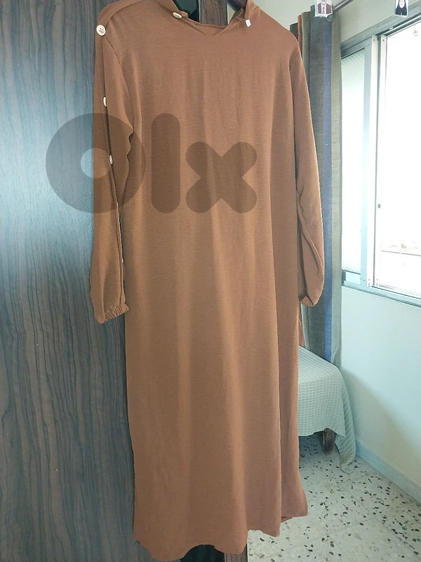 فستان طويل مع بنطلون