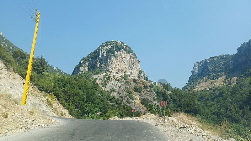 land for sale in Wata-Houb Tannourine أرض للبيع في وطى_حوب  تنورين