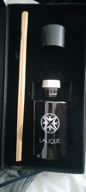 Authentic Lalique Voyage de Parfumeur set
Scent