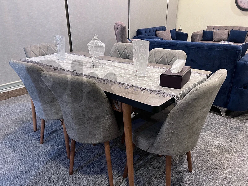 Dining Table + 6 chairs