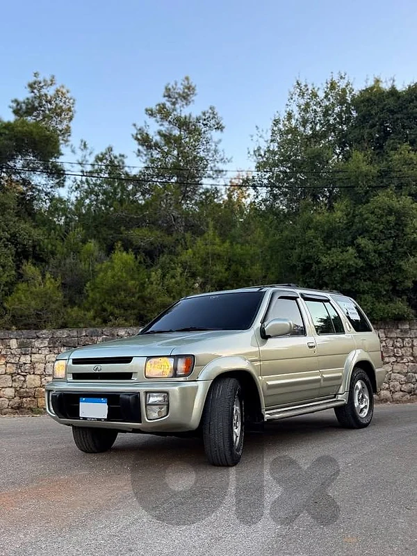 Infiniti QX4 1999