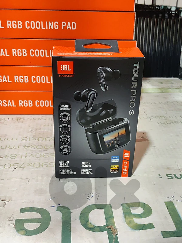 JBL Tour Pro 3