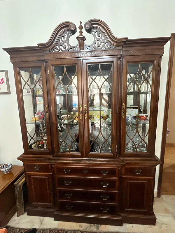 Chippendale-Style Mahogany Dining Set – Table, 8 Chairs, Cabinet