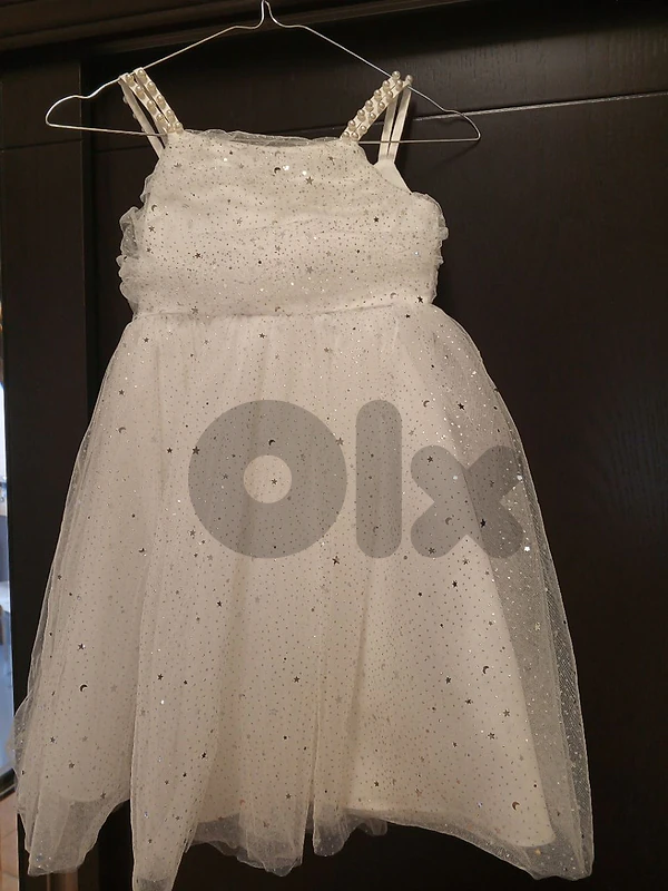 girl wedding dress