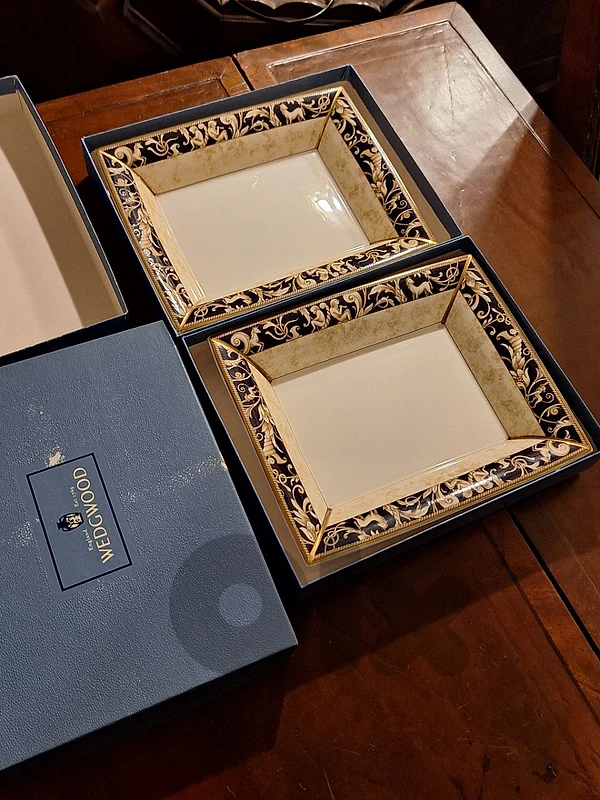 pair of cornocupia wedgewood porcelain ashtrays with box