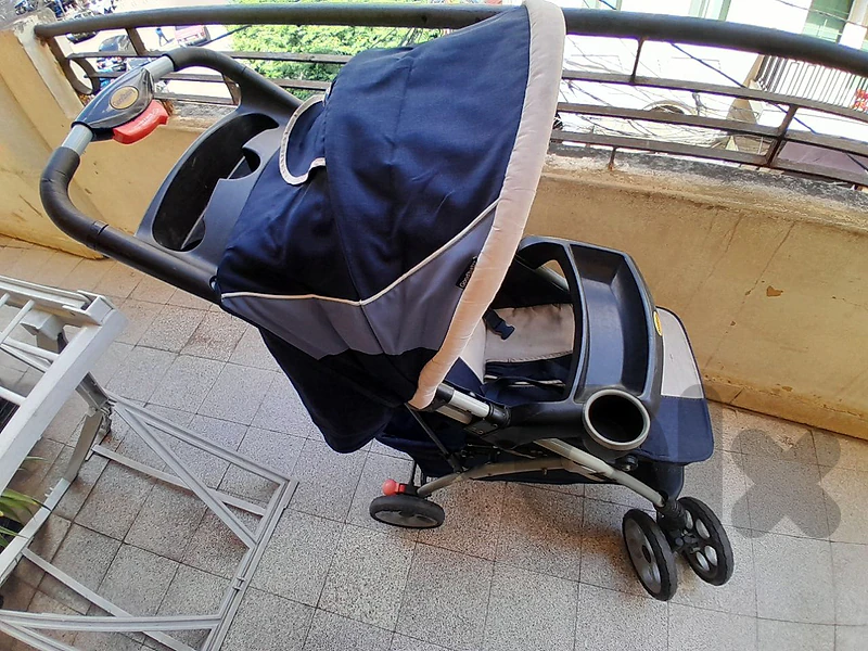 stroller عرباية